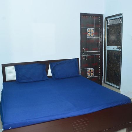 Hotel Chandrasha Villa Ayodhya Dham Ram Mandir 600 Meter Εξωτερικό φωτογραφία