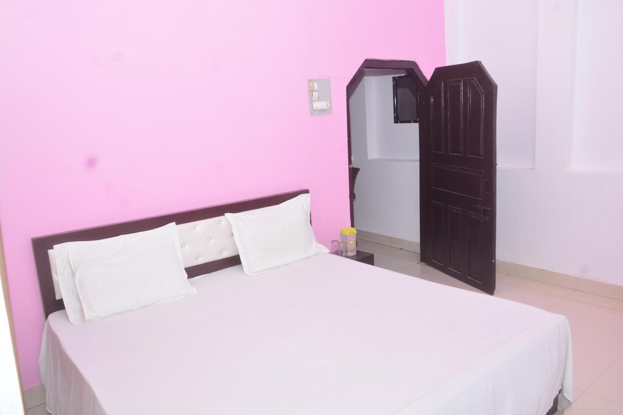 Hotel Chandrasha Villa Ayodhya Dham Ram Mandir 600 Meter Εξωτερικό φωτογραφία